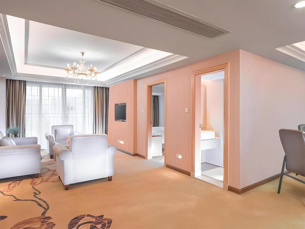Vienna Classic Hotel Qingyuan Taihe Ancient Cave Scenic Area Buitenkant foto