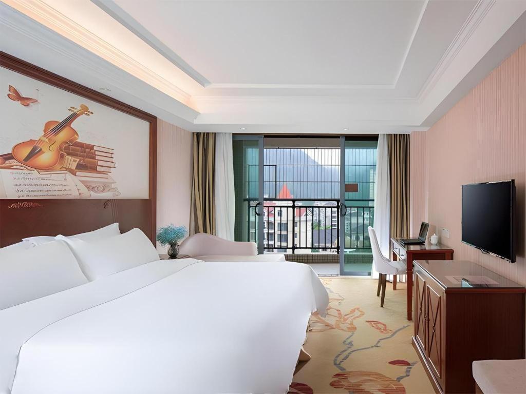 Vienna Classic Hotel Qingyuan Taihe Ancient Cave Scenic Area Buitenkant foto