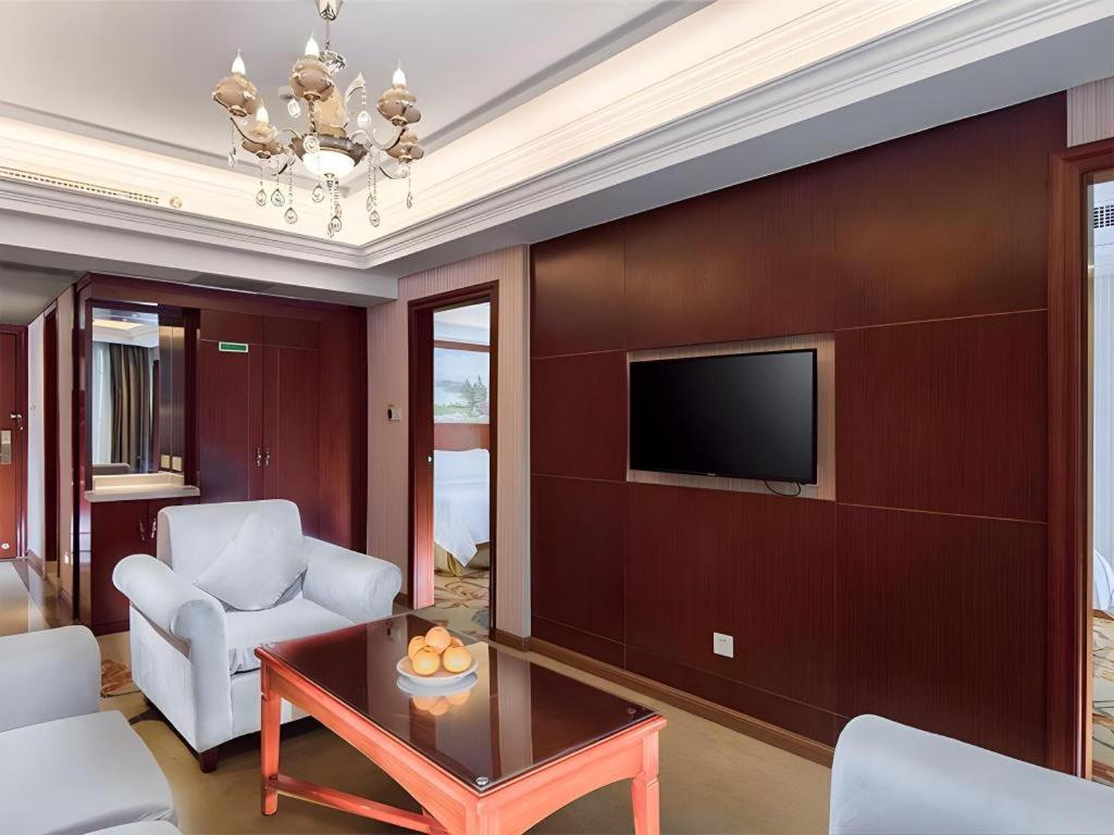 Vienna Classic Hotel Qingyuan Taihe Ancient Cave Scenic Area Buitenkant foto