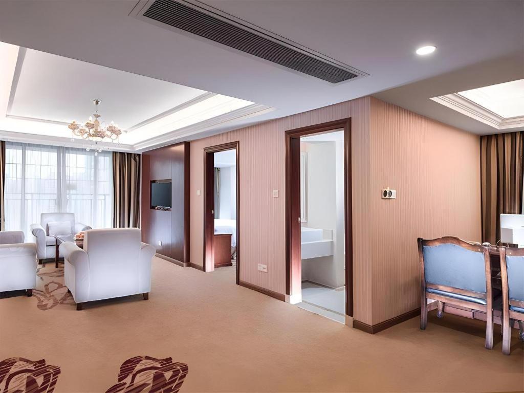 Vienna Classic Hotel Qingyuan Taihe Ancient Cave Scenic Area Buitenkant foto