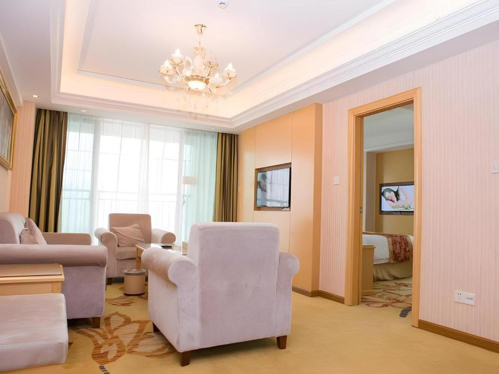 Vienna Classic Hotel Qingyuan Taihe Ancient Cave Scenic Area Buitenkant foto
